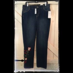 Size 14w Avenue Straight Leg Embroidered Pant- NWT